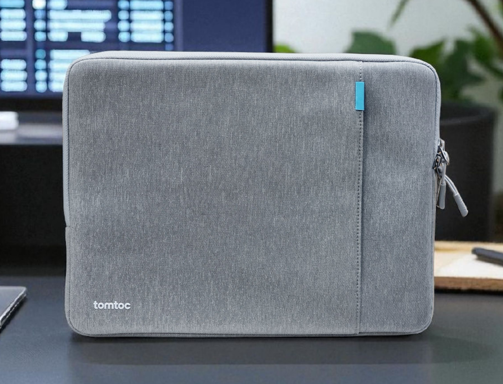 TOMTOC DEFENDERA13 13.5-14 INCH LAPTOP SLEEVE